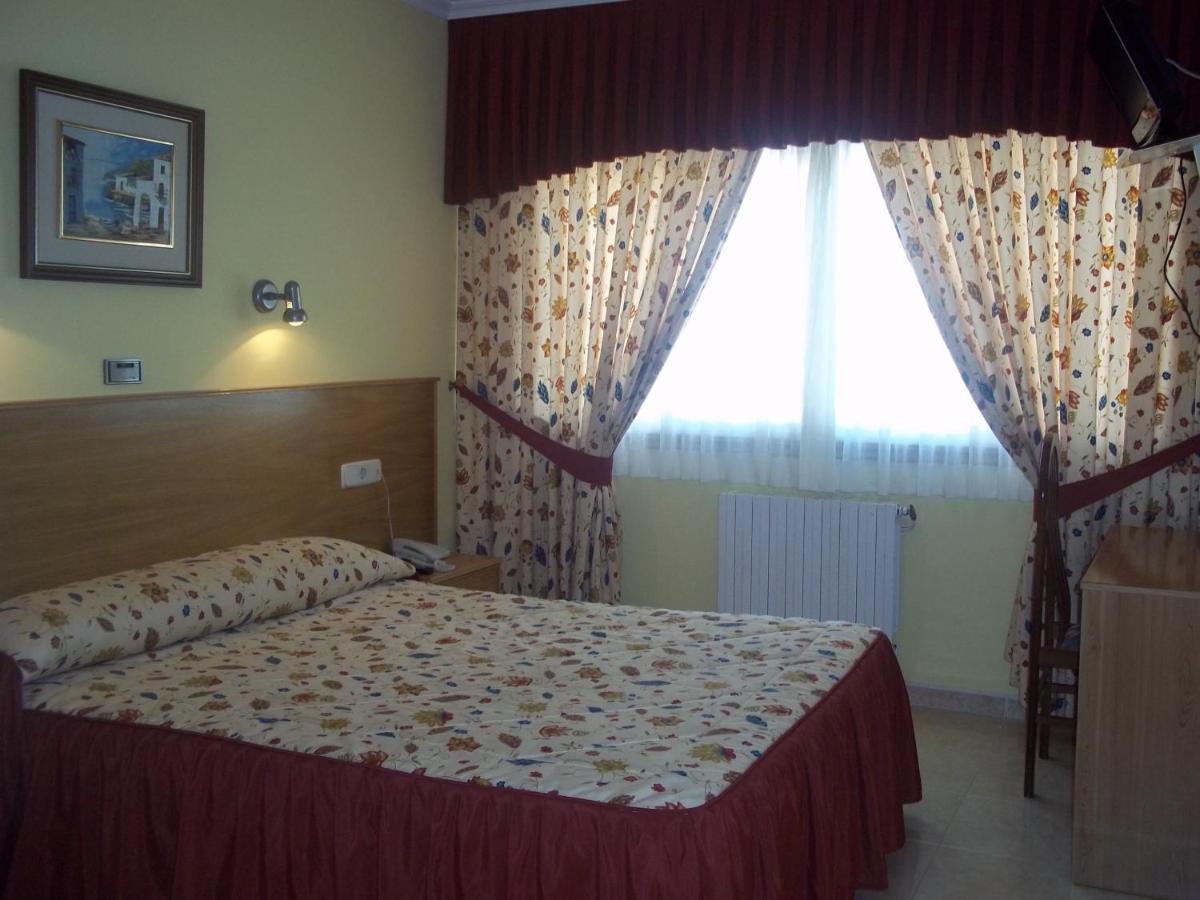 Hotel Suiza Arzua Ngoại thất bức ảnh